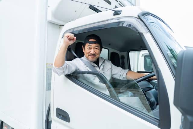 トラック ドライバー 転職 年齢