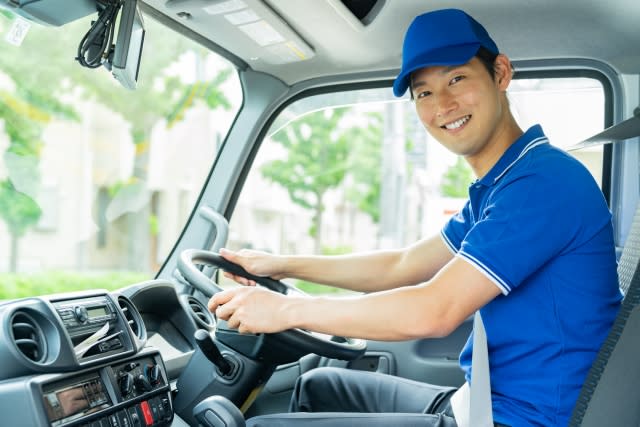 配送　トラック運転手になるには