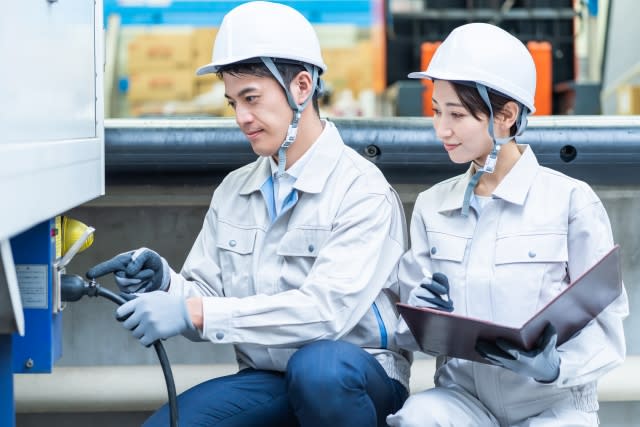 トラック 整備 士 年収